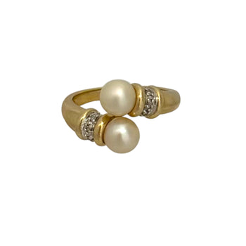 Ring 10k Solid Gold. Cultured Peary